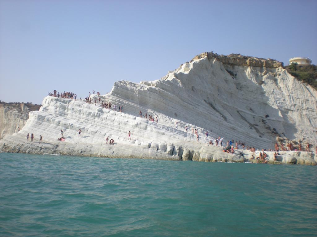 Bed and Breakfast Un Tuffo Alla Scala Dei Turchi à Realmonte Extérieur photo